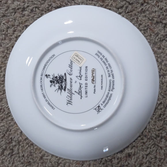 Franklin Mint Wildflower Cottage 8 inch plate - Picture 2 of 2